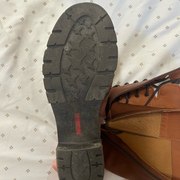 PIKOLINOS Chestnut Leather Combat Boots with patina - Picture 8 of 8